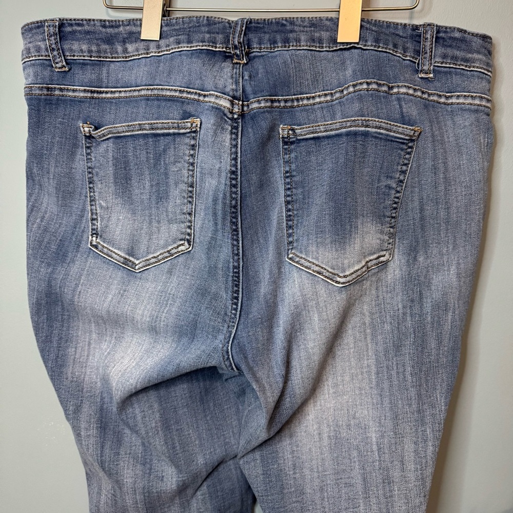 Westport Signature Fit Floral Embroidered Skinny Jeans. Women’s Size 20W - Picture 9 of 12